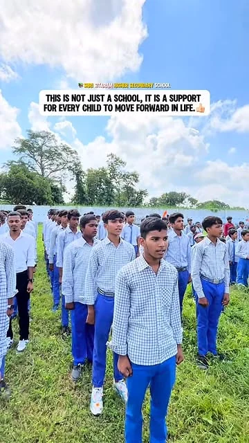 A group of Shri Sitaram students gathered outdoors